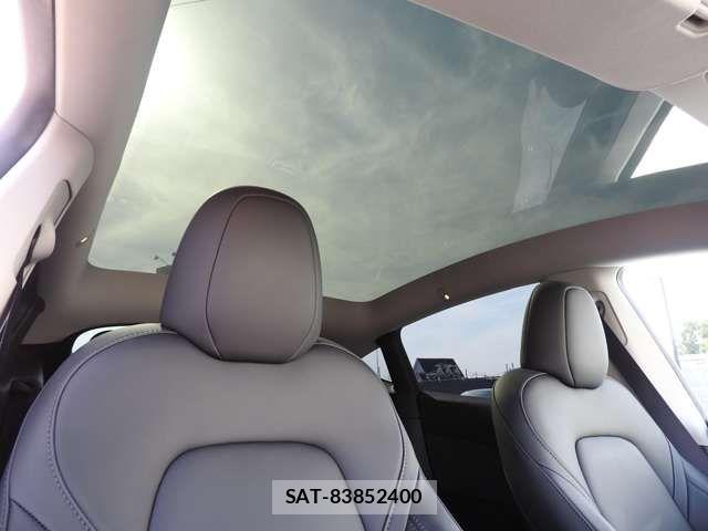Tesla MODEL Y 2023-06 7226134-13