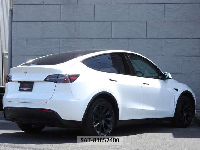 Tesla MODEL Y 2023-06 7226134-2
