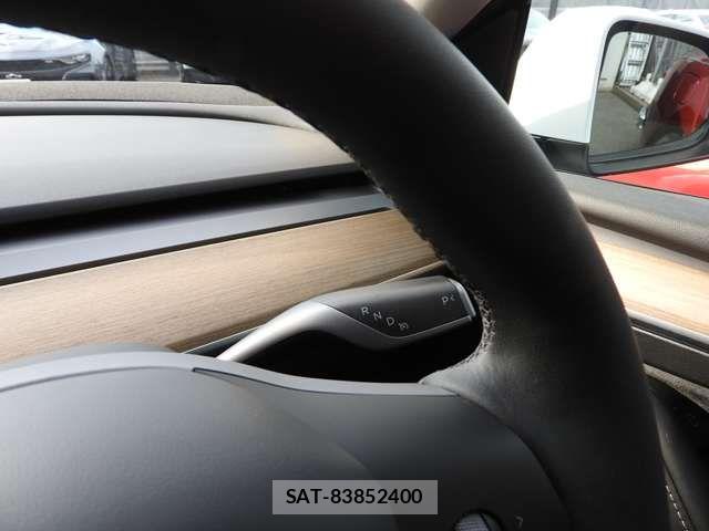 Tesla MODEL Y 2023-06 7226134-6