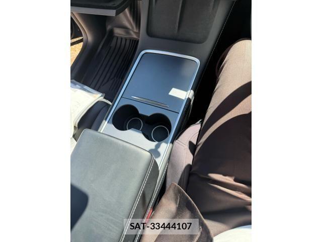Tesla MODEL Y 2023-07 7226135-16