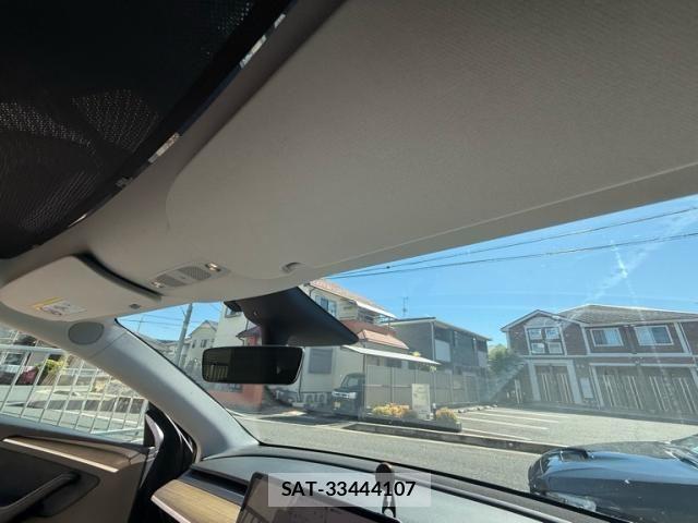 Tesla MODEL Y 2023-07 7226135-17