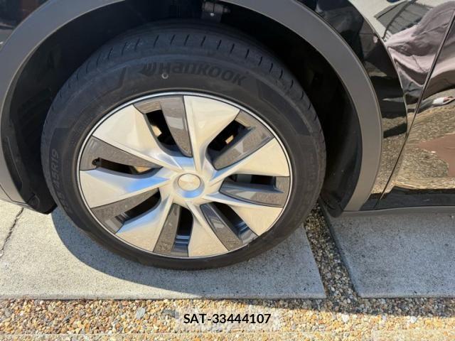 Tesla MODEL Y 2023-07 7226135-3