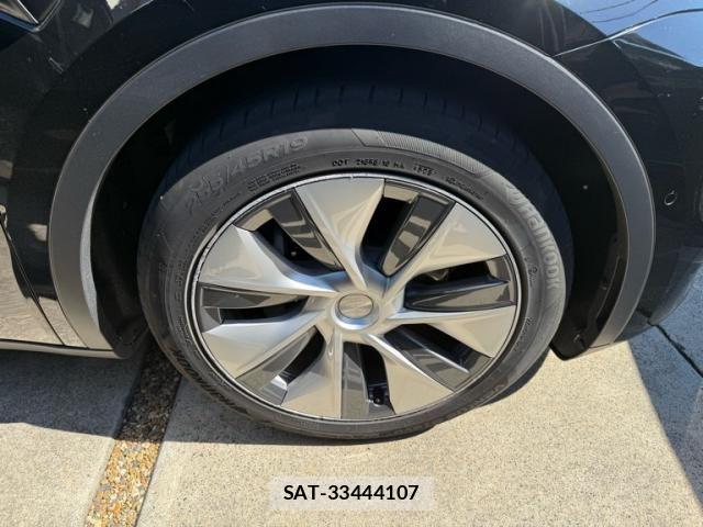 Tesla MODEL Y 2023-07 7226135-5