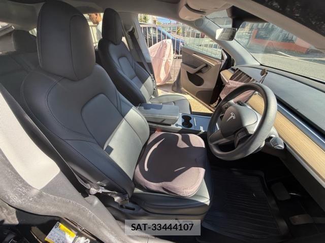 Tesla MODEL Y 2023-07 7226135-7