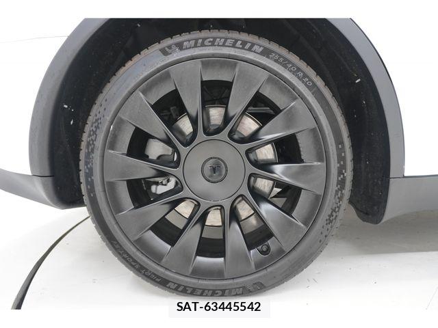 Tesla MODEL Y 2024-12 7252595-9