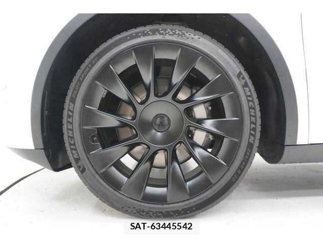 Tesla MODEL Y 2024-12 7252595-8