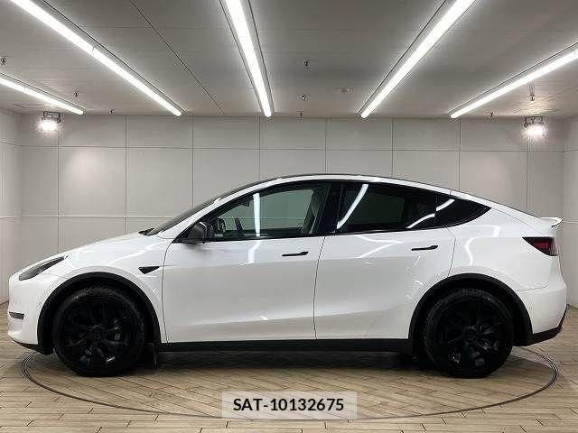 Tesla MODEL Y 2023-06 7252589-15