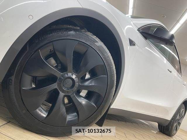 Tesla MODEL Y 2023-06 7252589-18