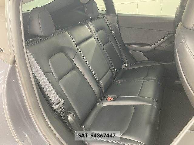 Tesla MODEL Y 2023-08 7252590-12