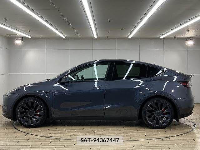 Tesla MODEL Y 2023-08 7252590-15