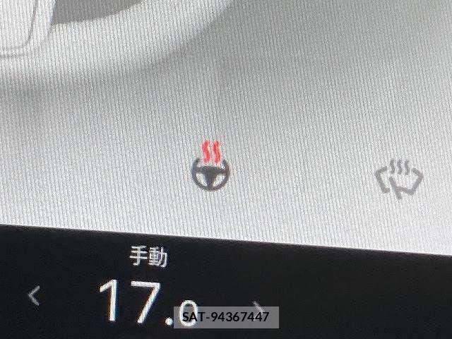 Tesla MODEL Y 2023-08 7252590-5