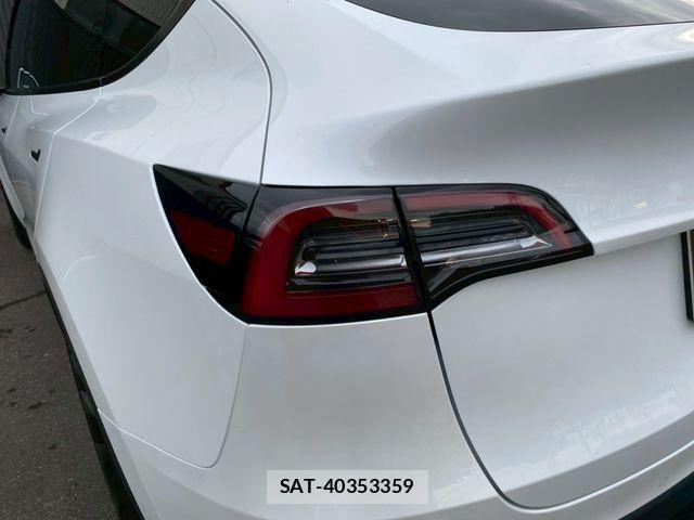 Tesla MODEL Y 2024-01 7360170-17
