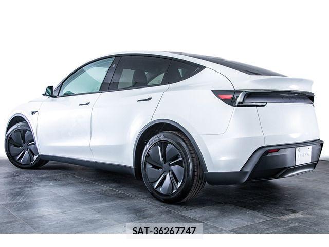 Tesla MODEL Y 2025-06 7394523-7