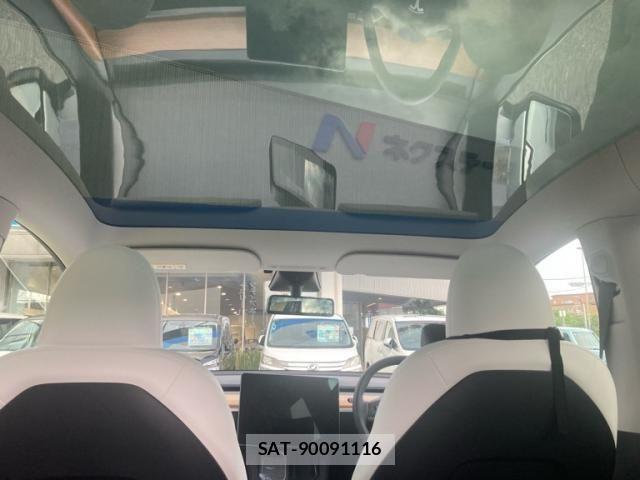 Tesla MODEL Y 2024-03 7458419-9