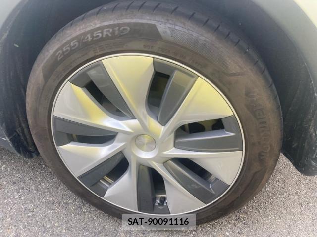 Tesla MODEL Y 2024-03 7458419-10
