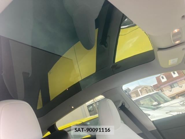 Tesla MODEL Y 2024-03 7458419-14