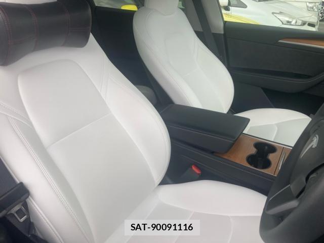 Tesla MODEL Y 2024-03 7458419-17