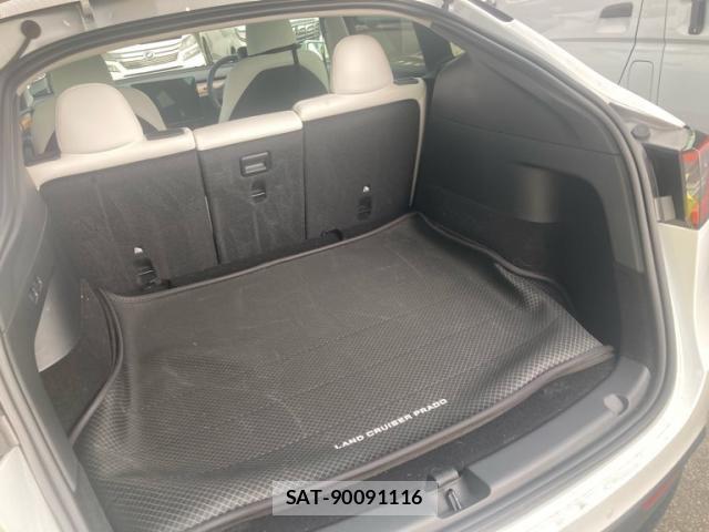 Tesla MODEL Y 2024-03 7458419-8