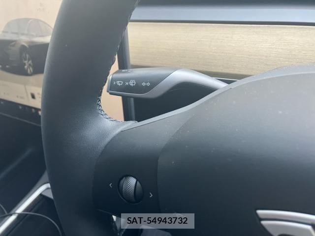 Tesla MODEL Y 2023-02 7458420-19