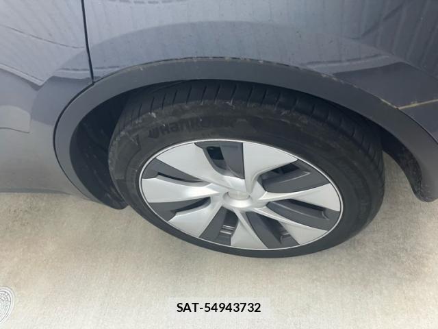 Tesla MODEL Y 2023-02 7458420-7