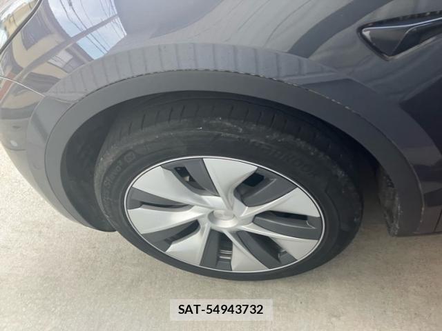 Tesla MODEL Y 2023-02 7458420-8