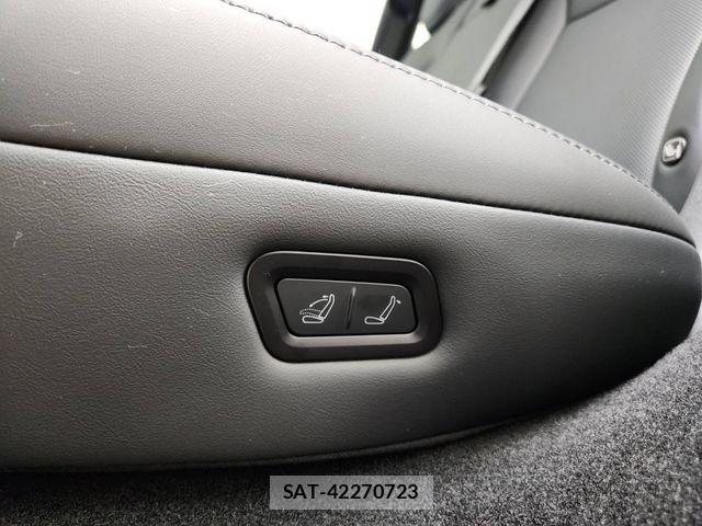 Tesla MODEL Y 2025-10 7458421-14