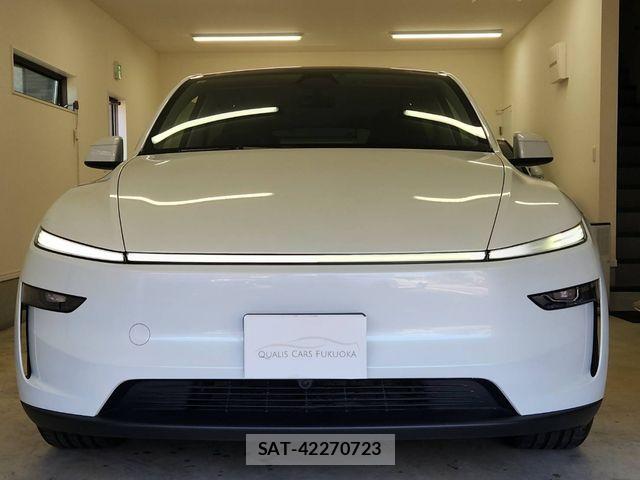 Tesla MODEL Y 2025-10 7458421-15