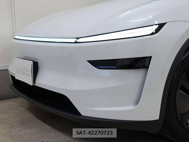 Tesla MODEL Y 2025-10 7458421-16