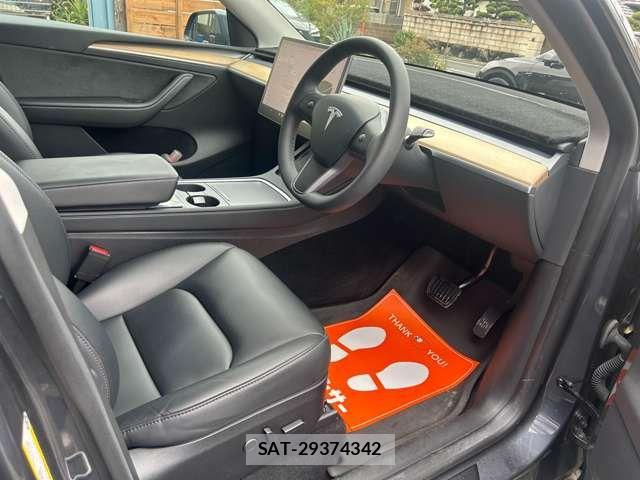 Tesla MODEL Y 2023-08 7503244-19