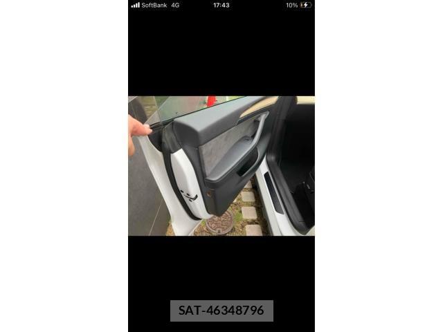 Tesla MODEL Y 2022-10 7510279-6