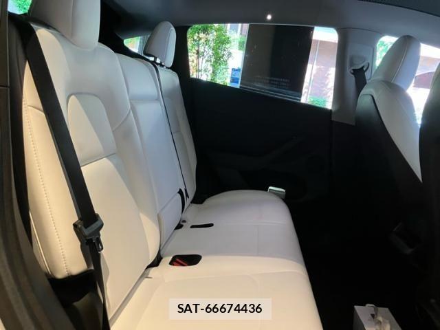Tesla MODEL Y 2022-11 7510278-13