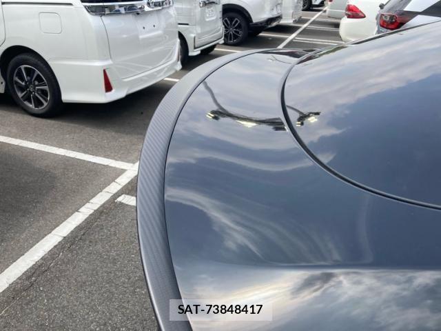 Tesla MODEL Y 2022-10 7620816-19