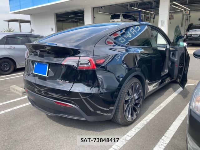 Tesla MODEL Y 2022-10 7620816-2