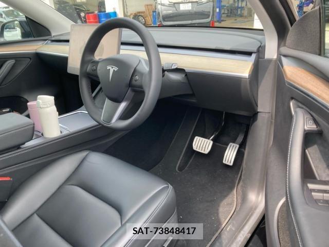 Tesla MODEL Y 2022-10 7620816-4