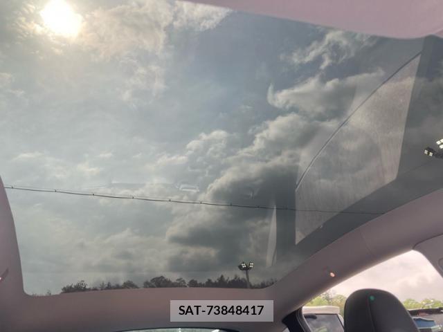 Tesla MODEL Y 2022-10 7620816-8