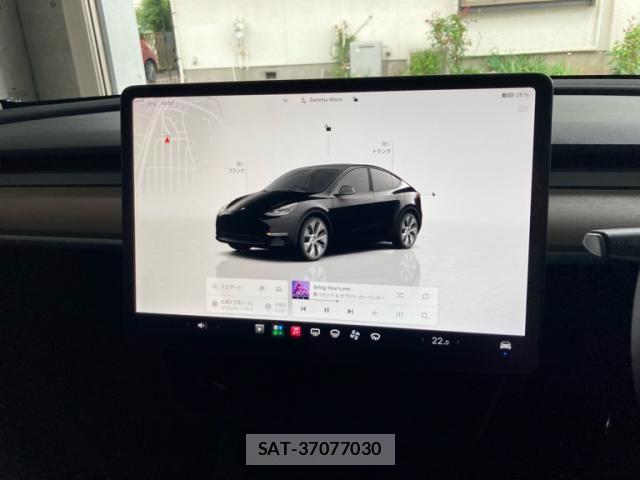 Tesla MODEL Y 2022-12 7620817-11