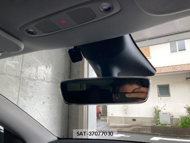 Tesla MODEL Y 2022-12 7620817-19