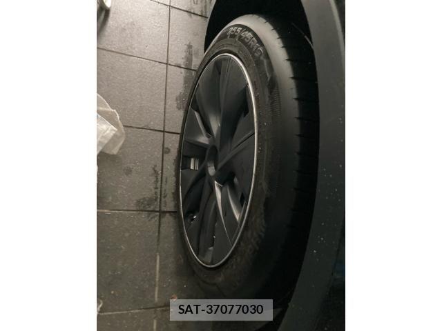Tesla MODEL Y 2022-12 7620817-6