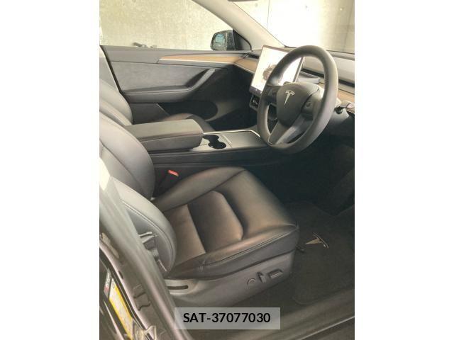 Tesla MODEL Y 2022-12 7620817-7