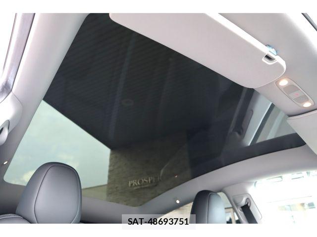 Tesla MODEL Y 2023-03 7729845-11