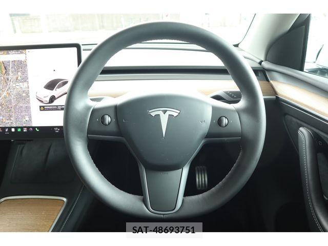 Tesla MODEL Y 2023-03 7729845-15