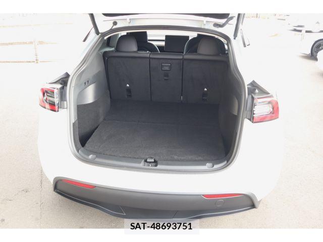 Tesla MODEL Y 2023-03 7729845-17