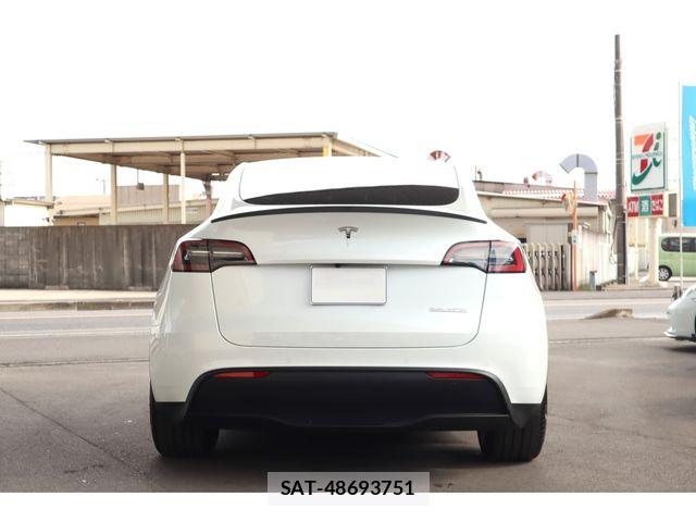 Tesla MODEL Y 2023-03 7729845-2