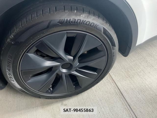 Tesla MODEL Y 2024-11 7729846-10