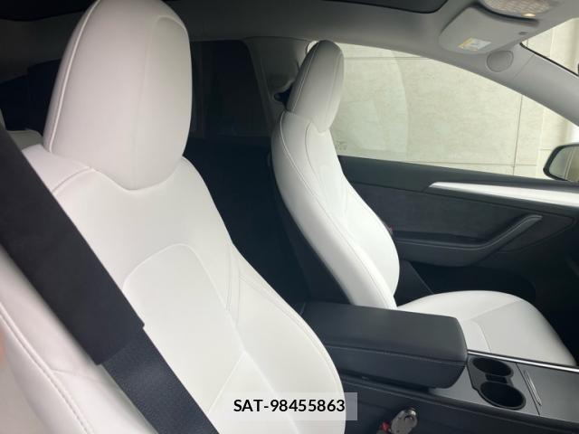 Tesla MODEL Y 2024-11 7729846-12