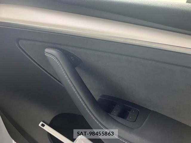 Tesla MODEL Y 2024-11 7729846-14