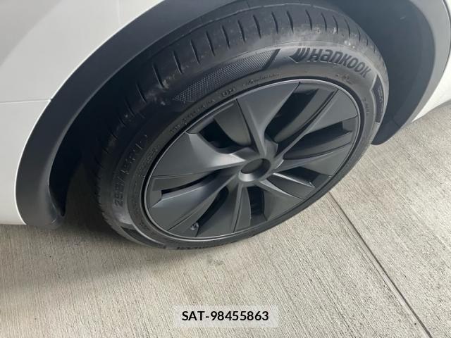 Tesla MODEL Y 2024-11 7729846-6