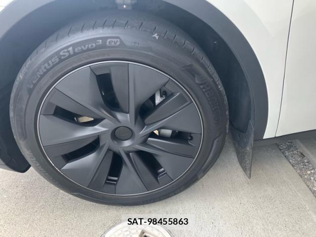 Tesla MODEL Y 2024-11 7729846-8