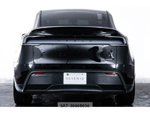 Tesla MODEL Y 2025-06 7789873-10