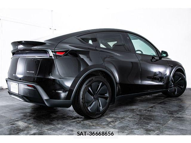 Tesla MODEL Y 2025-06 7789873-12